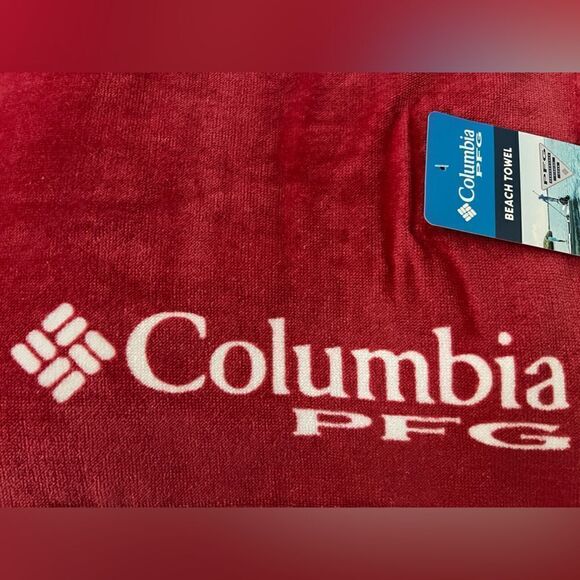 Columbia Performance Fishing Gear Triangle Logo Beach Towel- Red - Picture 5 of 6